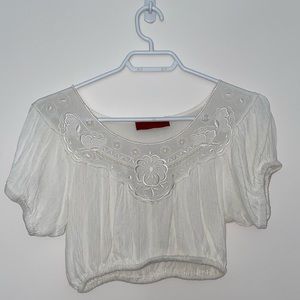 White puff sleeve crop top